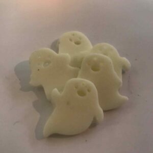 Berry cake ghost was melt