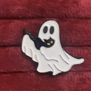 Ghost holding cat pin