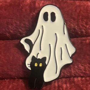 Ghost with cat pin