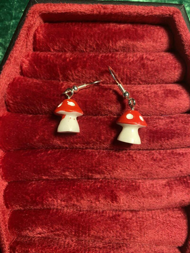 Red mushroom earrings