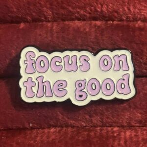 Focus on the good pin