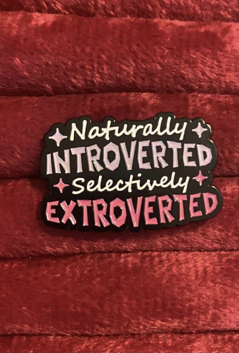 Naturally introverted pin 