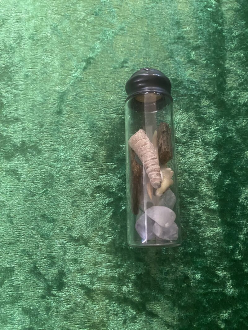 small curio bottle - Image 4