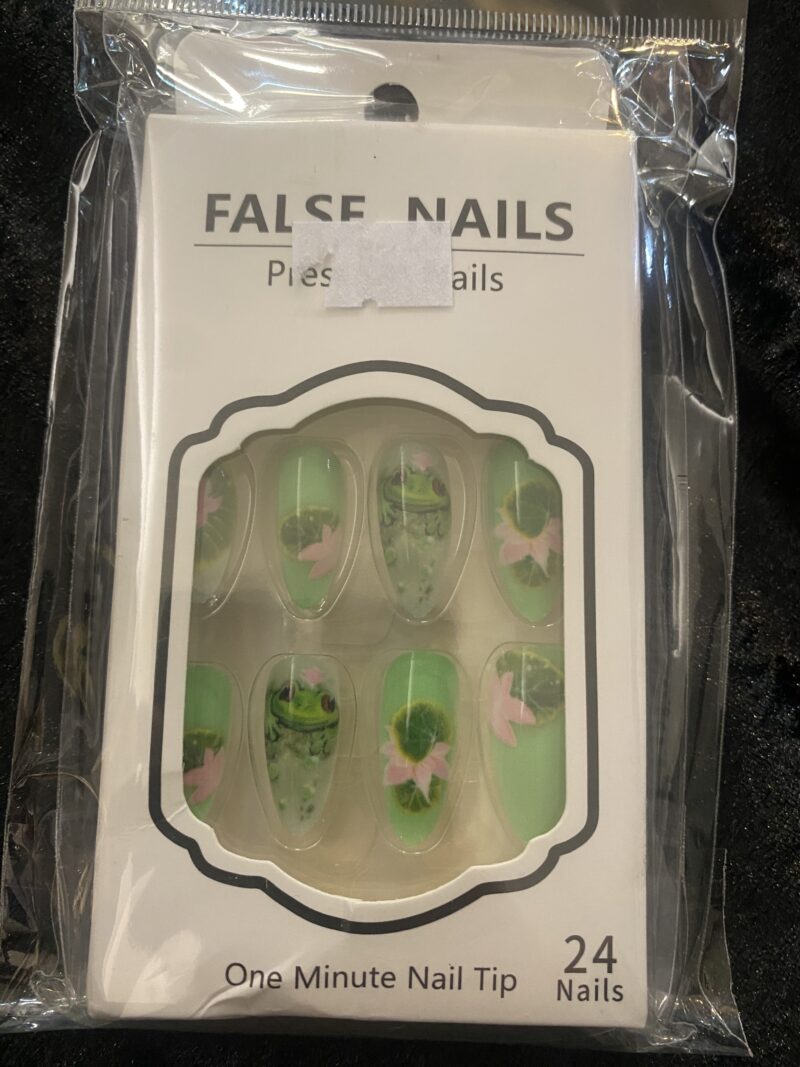 Frog nails