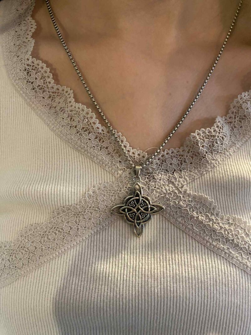 Witches Knot Necklace