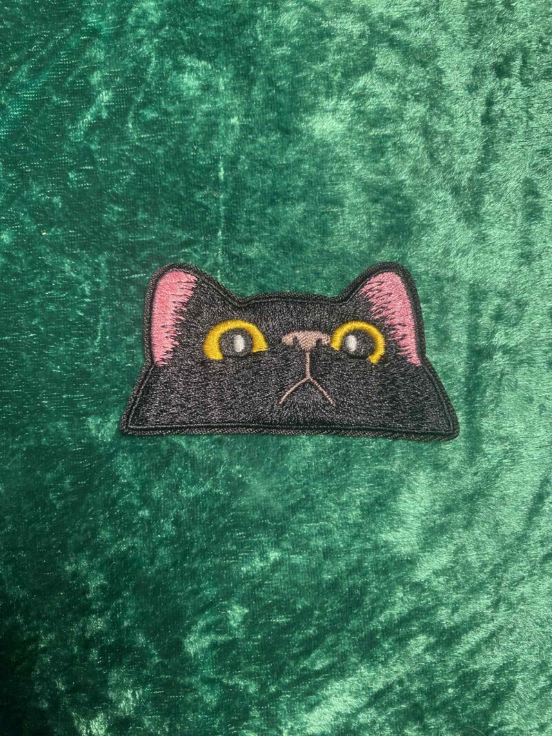 Cat peeping patch