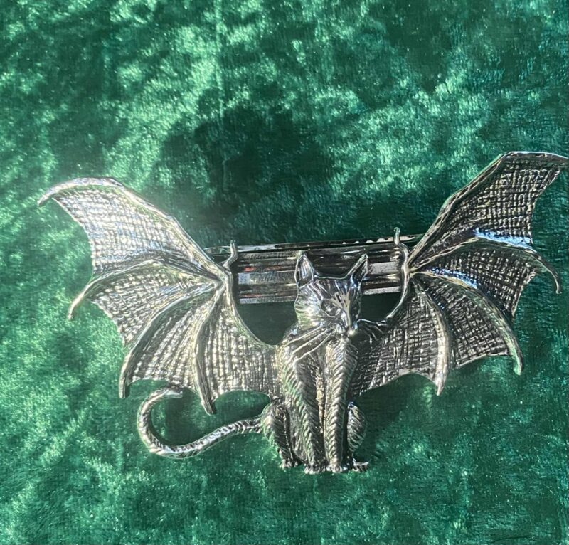 Cat bat hair clip
