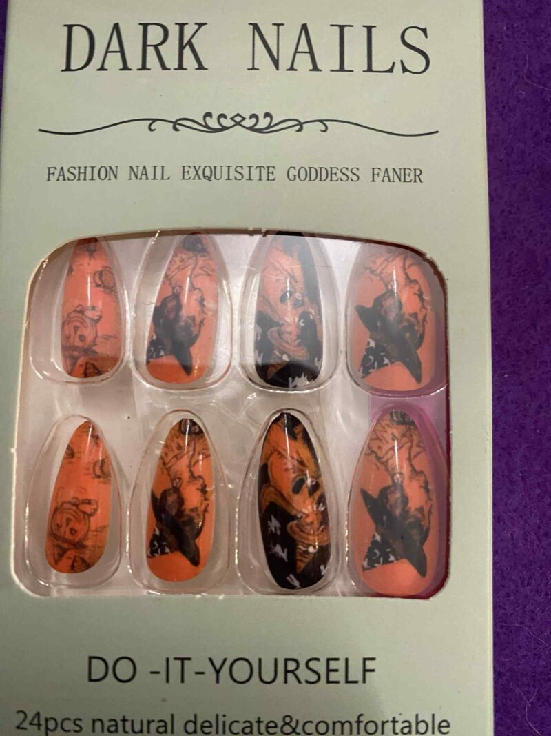 Vintage Witchy Nails