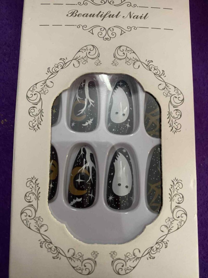 Witchy Ghost Nails